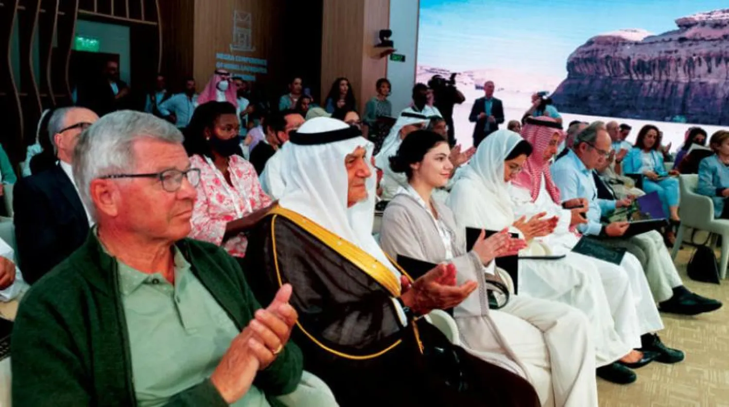 Chairman of the King Faisal Center for Research and Islamic Studies Prince Turki Al Faisal Al Saud along with prominent figures from around the world at the conference. Asharq Al-Awsat