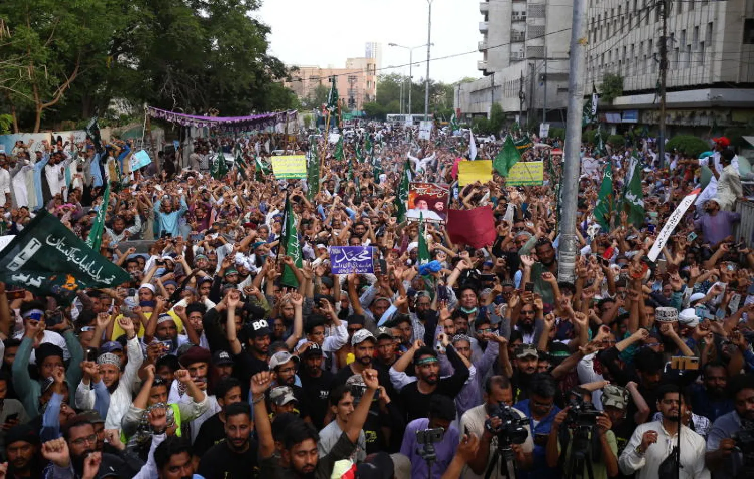 تظاهرة في مدينة كراتشي الباكستانية (إ.ب.أ)