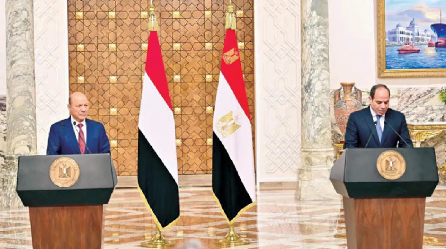 السيسي والعليمي خلال مؤتمر صحافي أعقب المحادثات بينهما في القاهرة أمس السبت (سبأ)