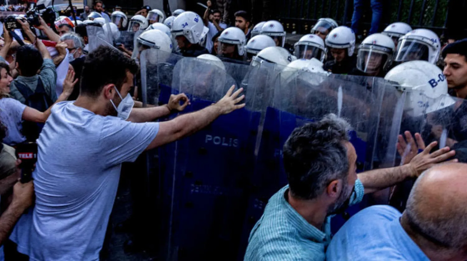 صورة لمظاهرات في اسطنبول بمناسبة ذكرى «غيزي بارك» في 31 مايو (رويترز)