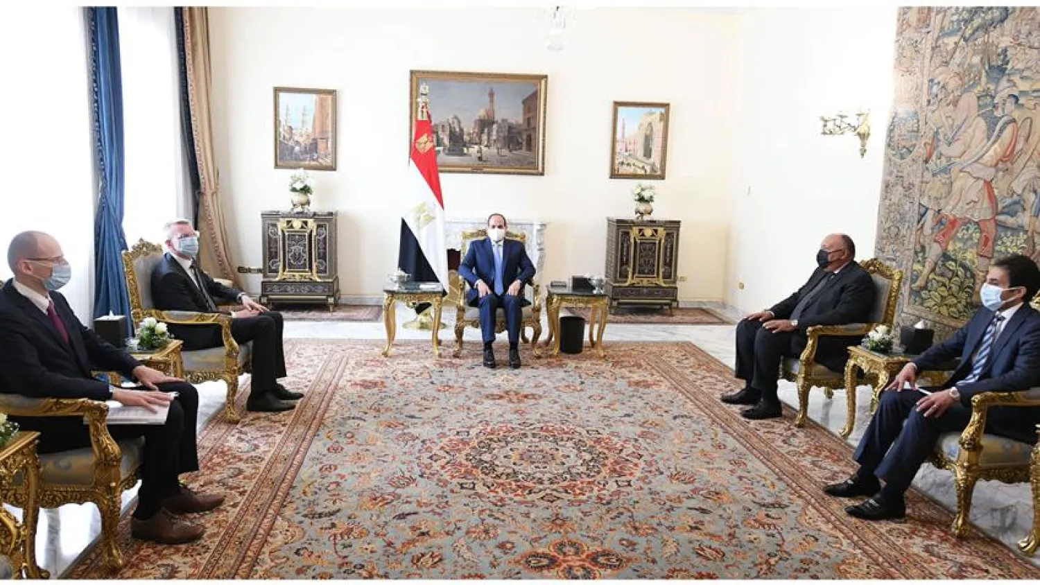 President Abdel Fattah El-Sisi received on Sunday Latvia’s Foreign Minister Edgars Rinkevics, in the presence of Foreign Minister, Sameh Shoukry (Egyptian Presidency)
