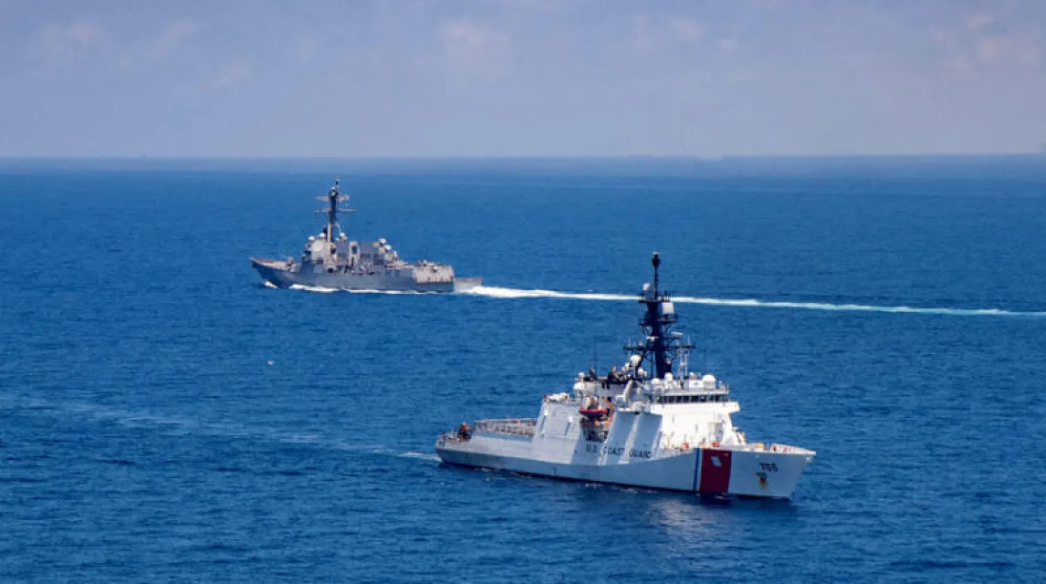 مدمرة أميركية تجوب مضيق تايوان (رويترز)