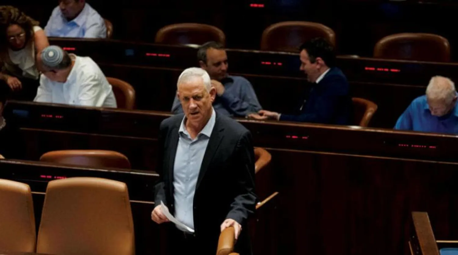 İsrail Savunma Bakanı Benny Gantz Knesset'tin 6 Haziran'daki oturumunda konuşma yaptı. (AP)