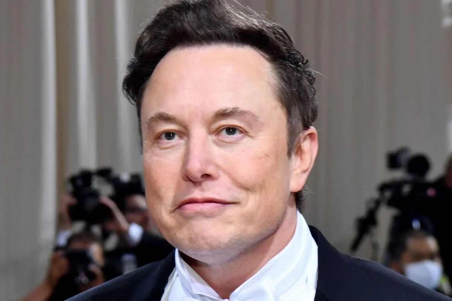 Musk daha önce Çinli işçileri övmüş ve Amerikalıların işten kaçtığını savunmuştu (AFP)
