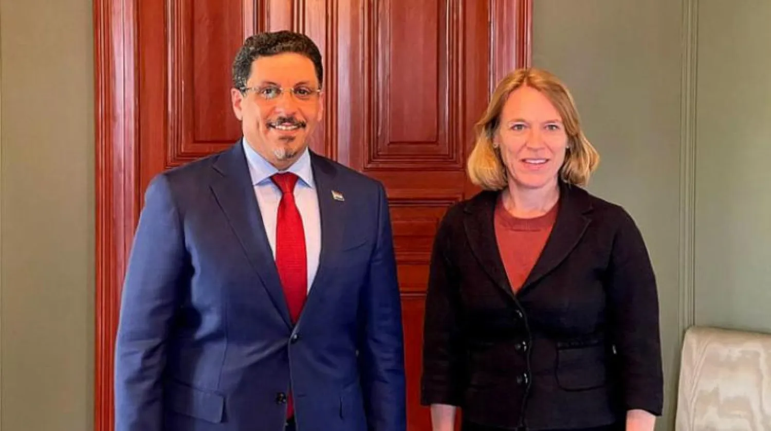 Yemeni Foreign Minister Ahmed Awad bin Mubarak meets his Norwegian counterpart Anniken Huitfeldt. (Saba)