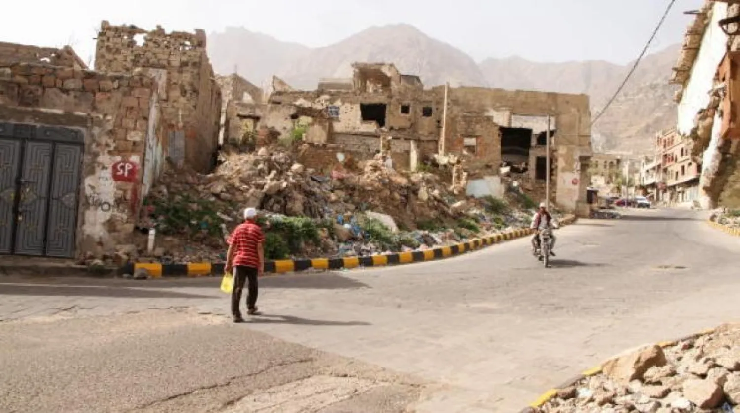 Taiz şehri ve Husiler tarafından uygulanan savaş ve kuşatmanın şehre etkileri (Reuters)