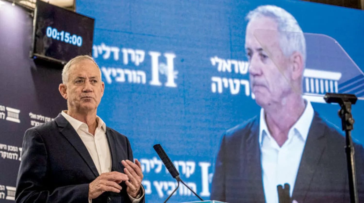 وزير الدفاع الإسرائيلي بيني غانتس خلال مؤتمر صحافي الأربعاء (د.ب.أ)