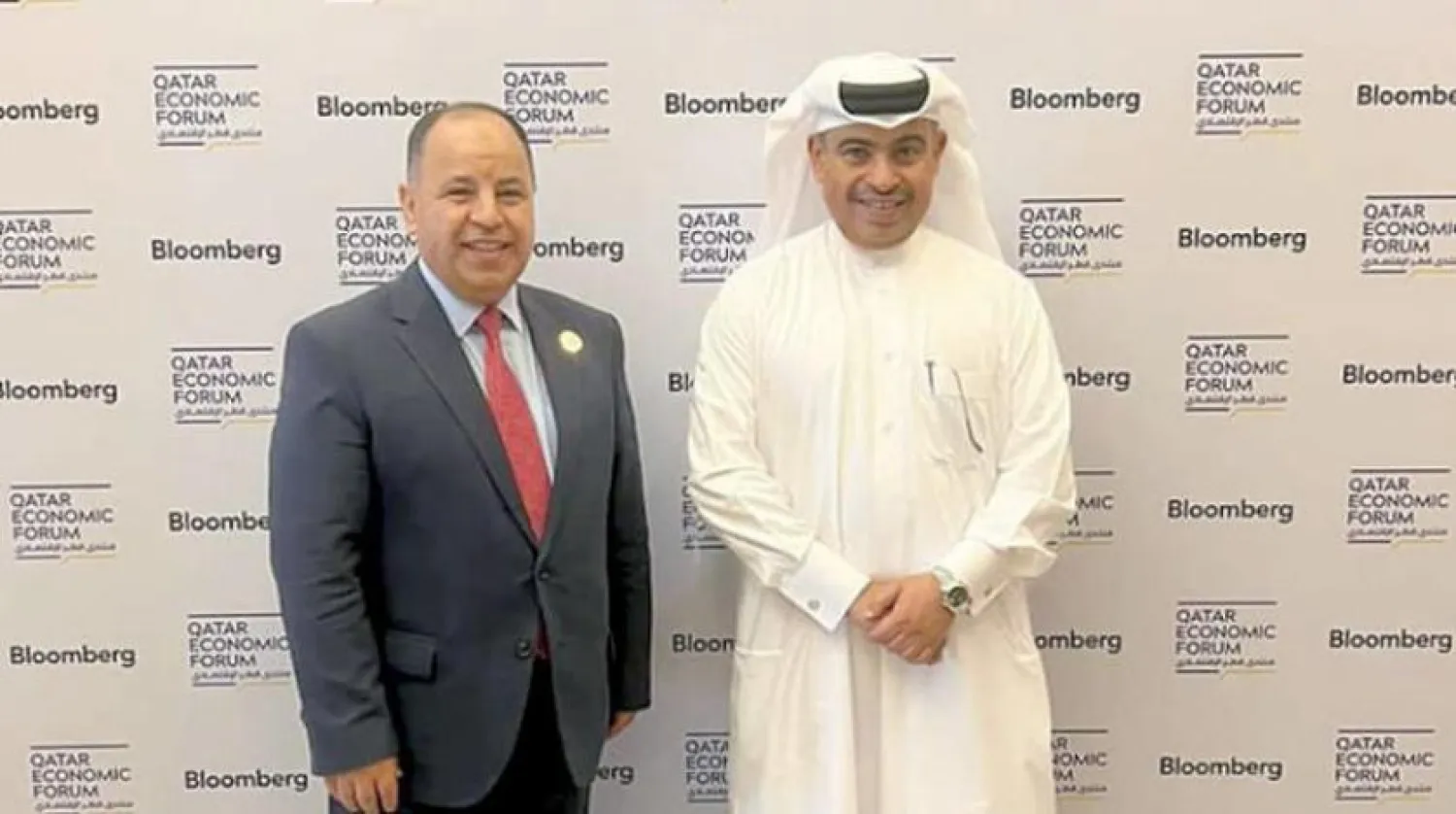 Egyptian Finance Minister and his Qatari counterpart in Doha (Egyptian Cabinet)