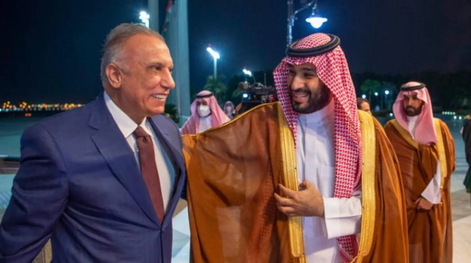 Suudi Arabistan Veliaht Prensi Muhammed bin Selman ile Irak Başbakanı Mustafa el-Kazımi Cidde'de bir araya geldi. (SPA)
