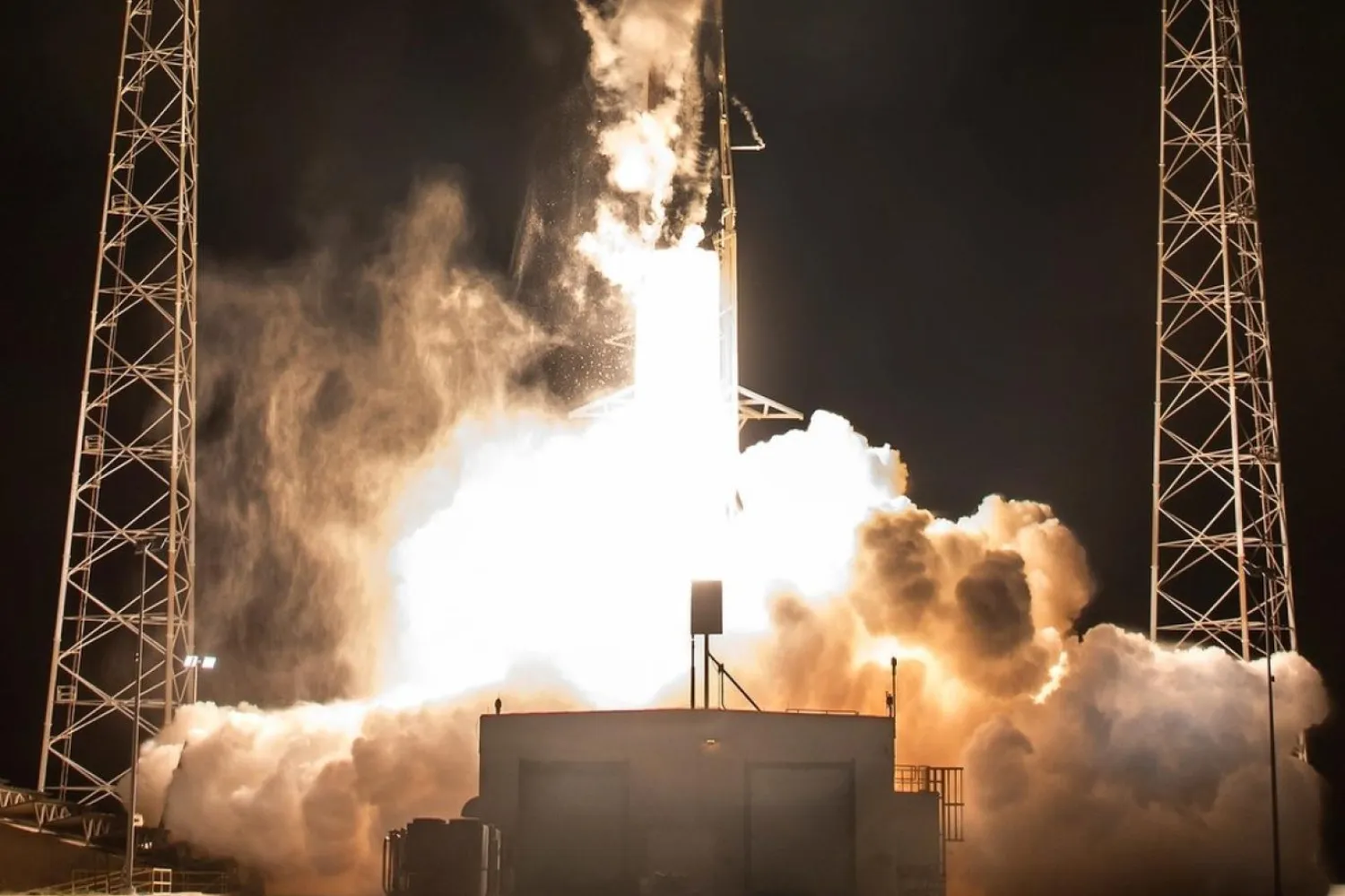 19 Haziran'da fırlatılan SpaceX roketi gökyüzünde kırmızı bir parıltı yaratmış olabilir (SpaceX)

