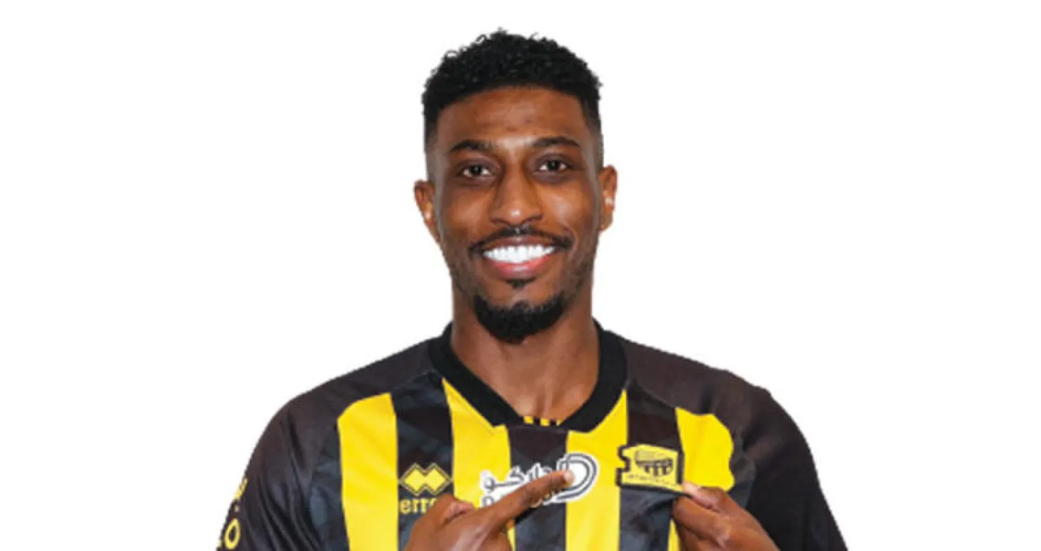 أحمد شراحيلي وقع للاتحاد مبكراً (المركز الإعلامي بنادي الشباب)