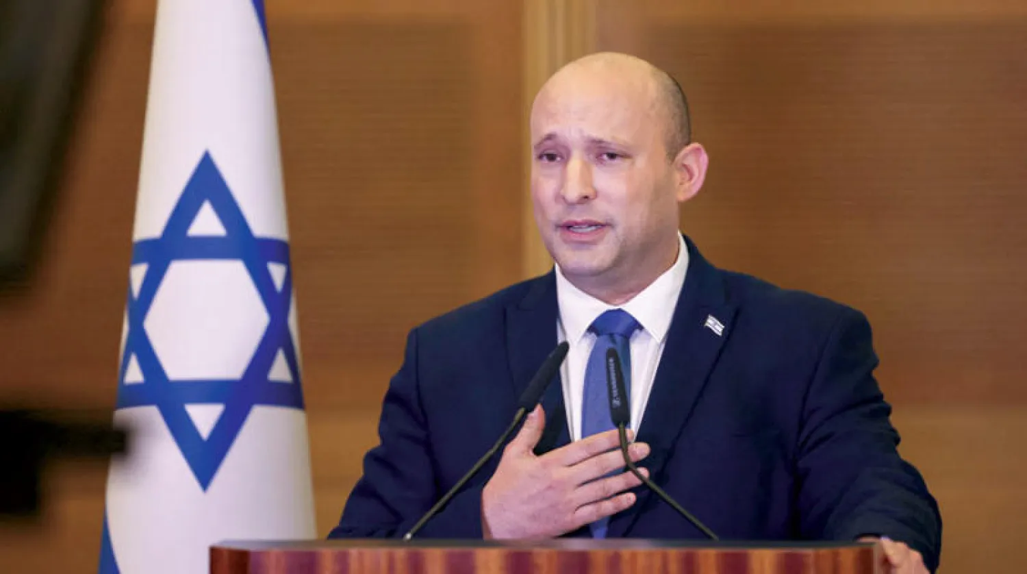 نفتالي بنيت خلال إعلانه الاعتزال (أ.ف.ب)