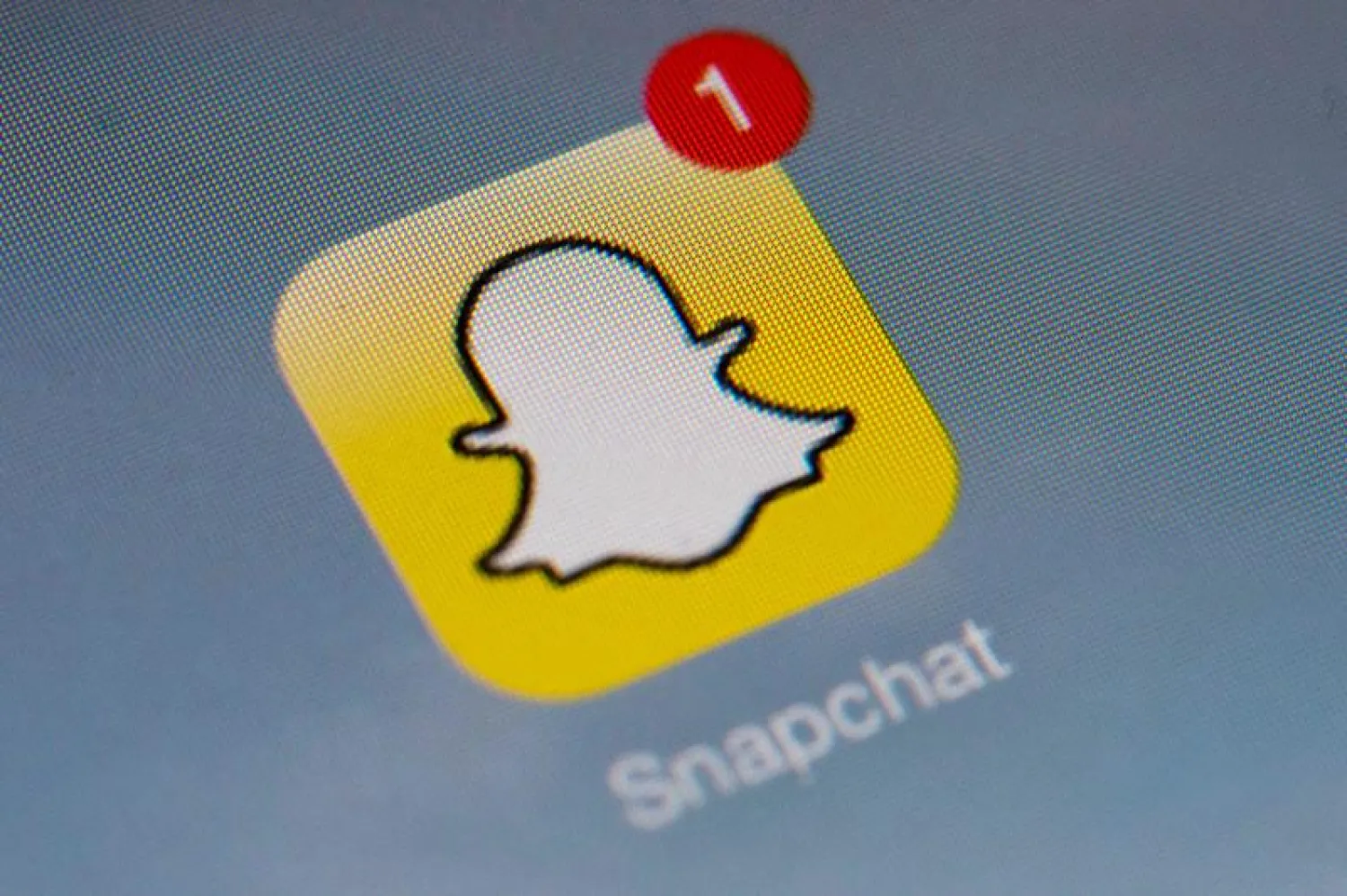 أكثر من 332 مليون شخص في مختلف أنحاء العالم يستخدمون «سناب تشات» يومياً (أ.ف.ب)