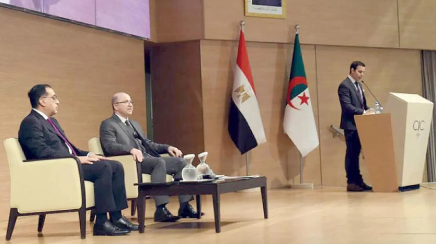 Egyptian Prime Minister Mostafa Madbouly and his Algerian counterpart Ayman Benabderrahmane in Algeria on Thursday (Egyptian Government)