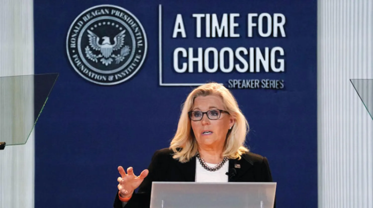 ليز تشيني تلقي كلمة في مكتبة «رونالد ريغان» بكاليفورنيا في 29 يونيو (أ.ب)