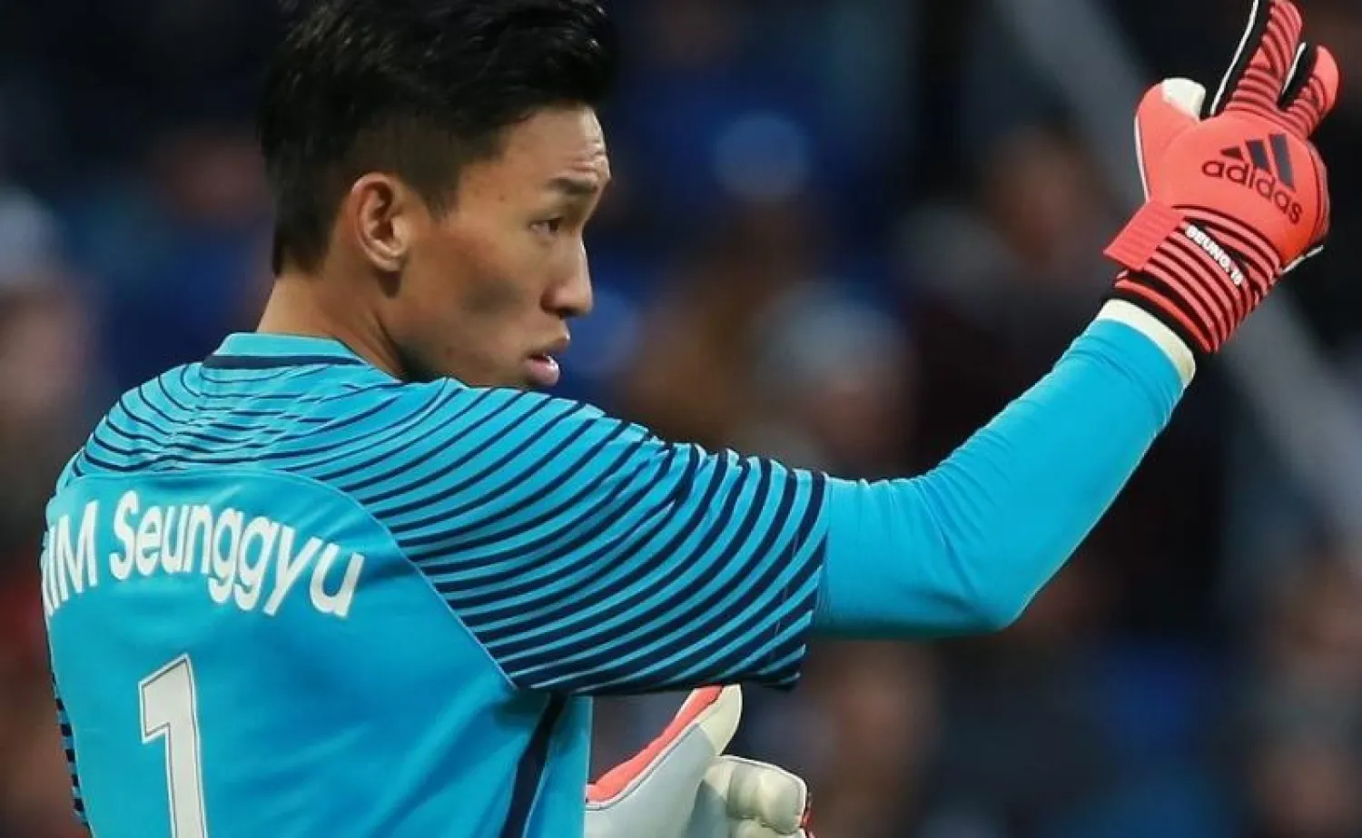 كيم سيونغ جيو حارس المرمى الدولي الكوري الجنوبي