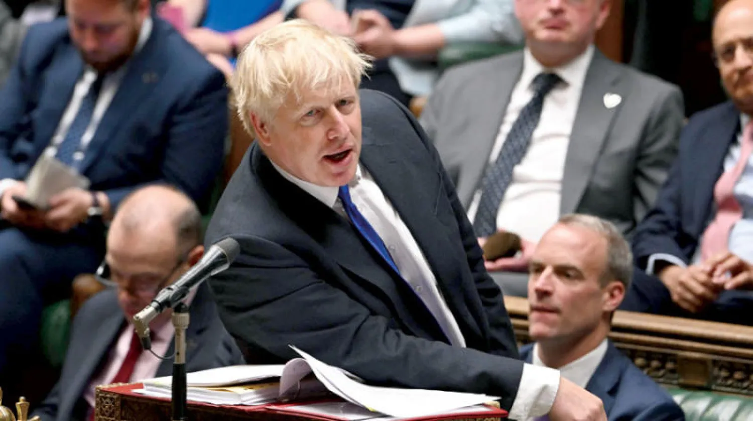 جونسون تعهد مواصلة التصدي للدعوات المطالبة باستقالته (أ.ف.ب)