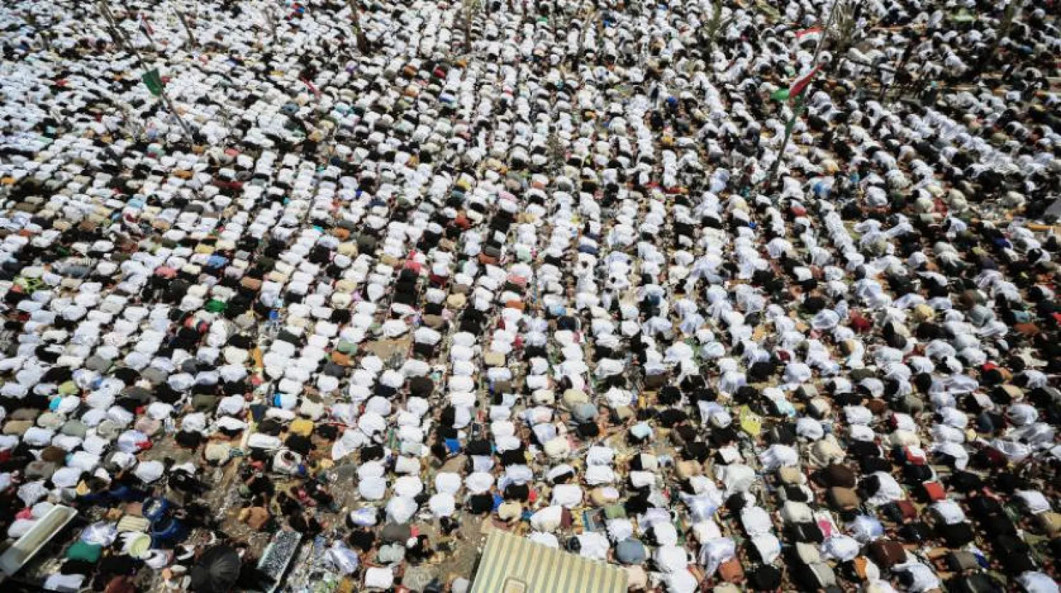 هزاران نفر از هوادران مقتدی صدر در نماز جمعه در بغداد شرکت کردند (د پ آ)