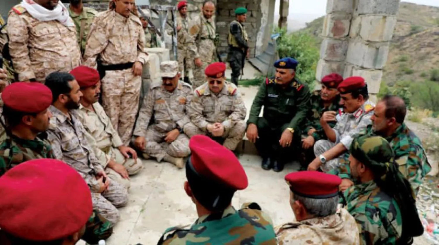 Yemen’s defense minister meets with army commanders in Ad Dali' Governorate (military media)