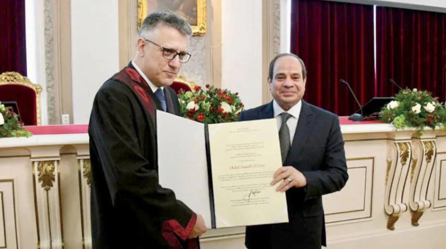 السيسي خلال تسلمه «الدكتوراه الفخرية» من جامعة بلغراد أثناء زيارته إلى صربيا (الرئاسة المصرية)