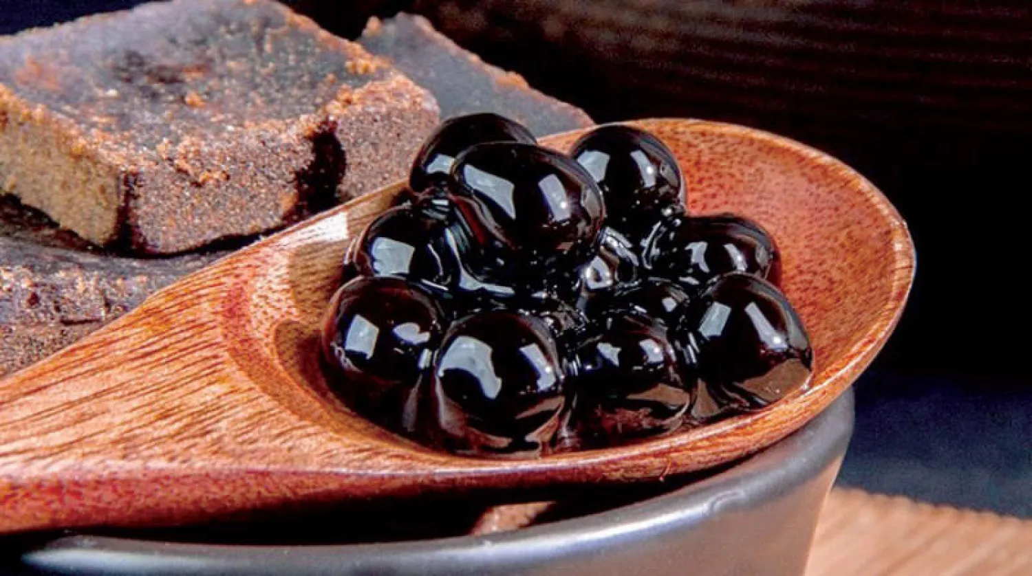 تستخدم في خواصه الفاكهة وعناصر تايوانية أخرى