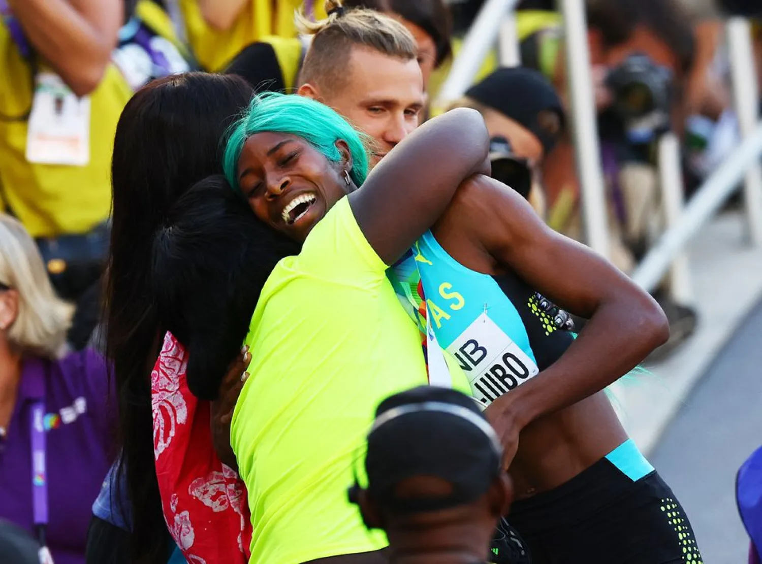 Athletics - World Athletics Championships - Women's 400 Meters - Final - Hayward Field, Eugene, Oregon, US - July 22, 2022 Bahamas' Shaunae Miller-Uibo celebrates after winning the women's 400 meters final REUTERS/Mike Segar



