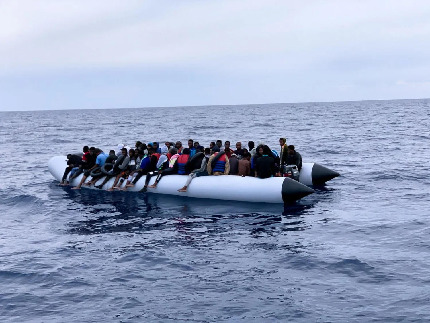 Mediterranean Ships Find 5 Dead, Rescue over 1,100 Migrants