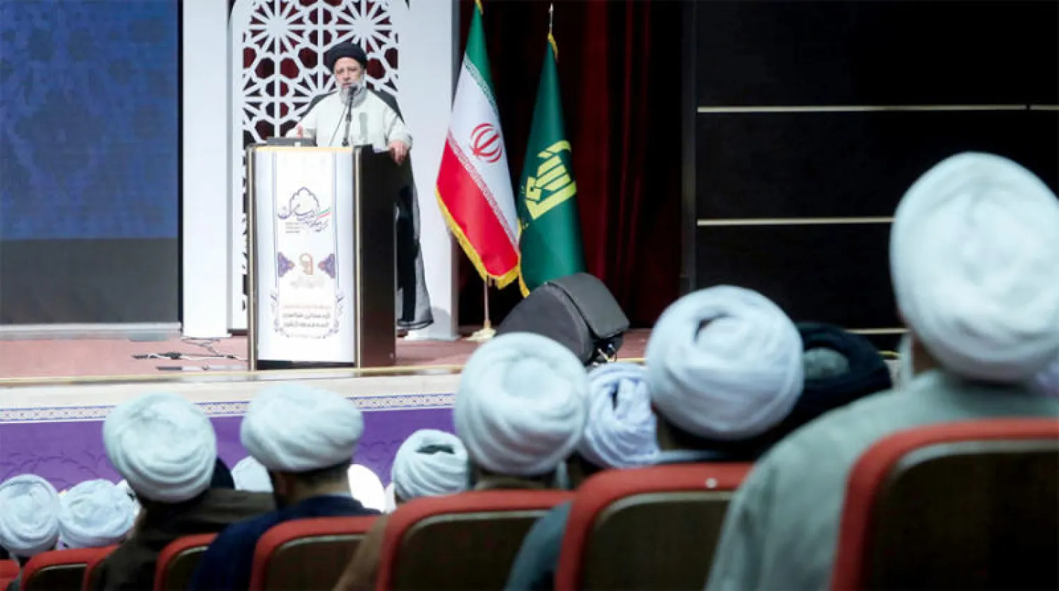 صورة نشرها موقع الرئاسة الإيرانية من خطاب رئيسي أمام «مؤتمر ممثلي المرشد الإيراني» في طهران ‌أمس