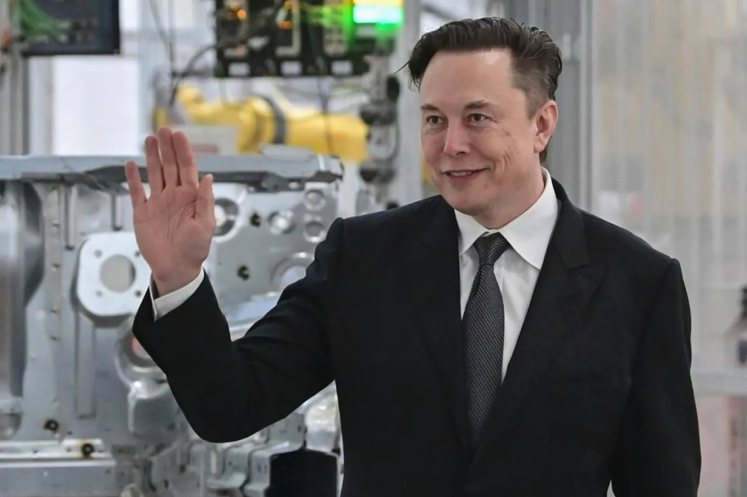 51 yaşındaki Elon Musk 220 milyar dolarlık tahmini servetiyle dünyanın en zengin kişisi (AP)

