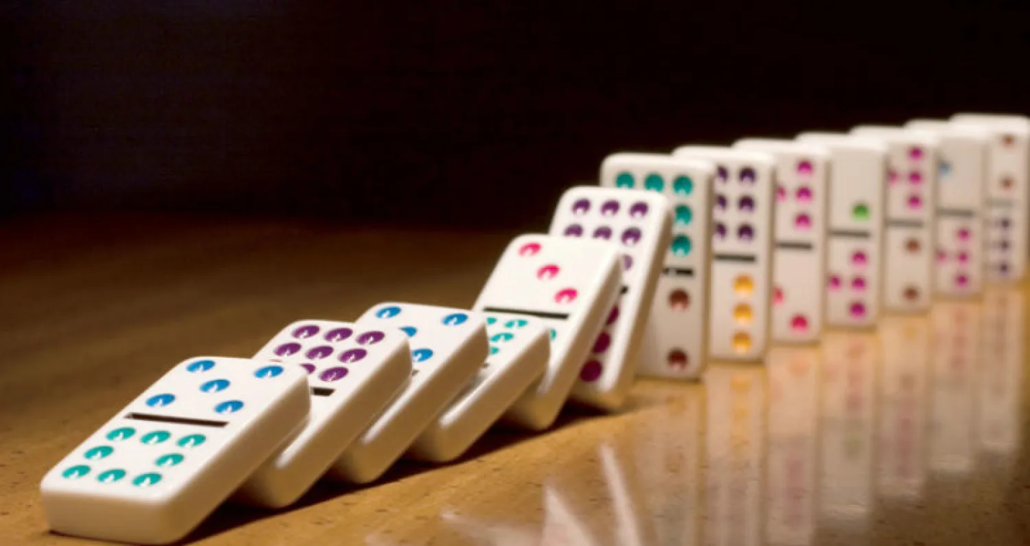 يخشى العالم من الدخول في متوالية الركود التضخمي وسط ازمات اقتصادية حادة (غيتي)