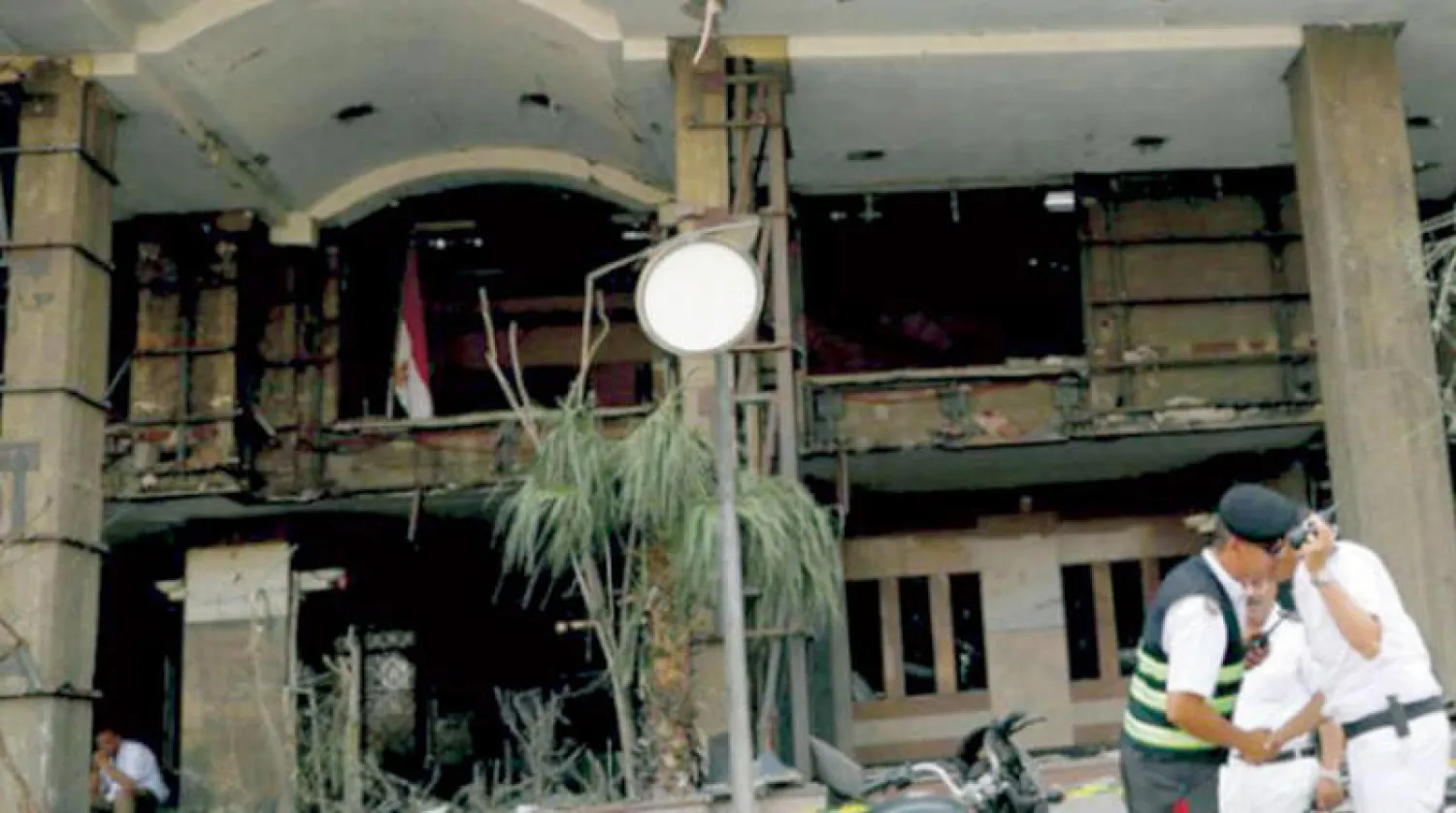 جانب من خسائر عملية تفجير «معهد الأورام» في مصر عام 2019 المتهمة فيها حركة «حسم» (رويترز)