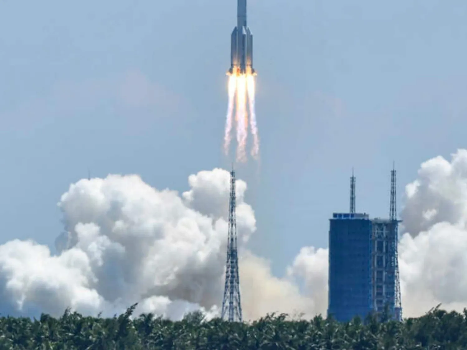 Chinese Booster Rocket. (Image: AFP)

