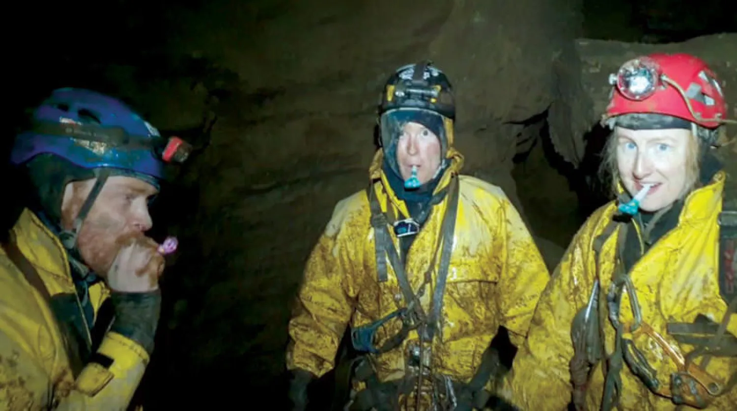 لقطة من فيديو نشرته سيارا سمارت عضو في فريق المستكشفين الأستراليين