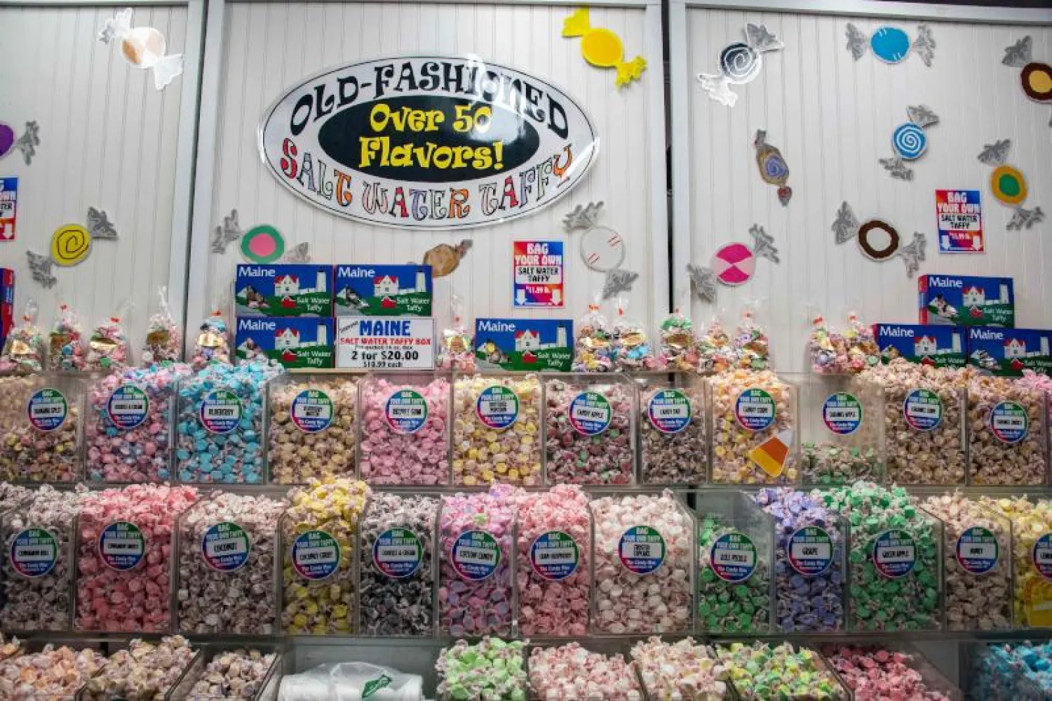 براتب 100 ألف دولار... شركة تعلن عن وظيفة لتذوق الحلوى