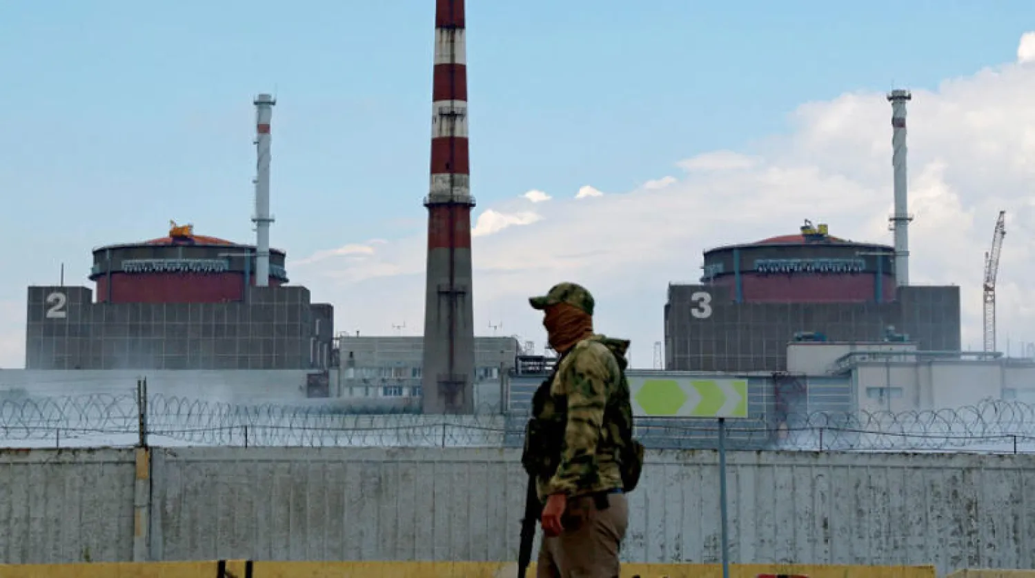 أحد المفاعلات النووية في مدينة زابوريجيا الأوكرانية التي تحتلها روسيا، وتوقف عن العمل نتيجة للقصف أمس (رويترز)
