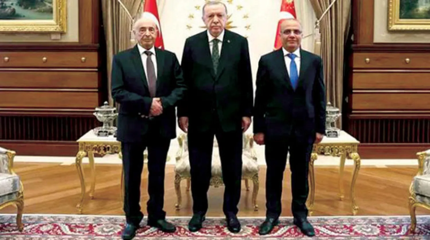 الرئيس التركي رجب طيب إردوغان مستقبلاً رئيس مجلس النواب الليبي عقيلة صالح ونائب رئيس المجلس الرئاسي عبد الله اللافي 2 أغسطس (البرلمان الليبي)