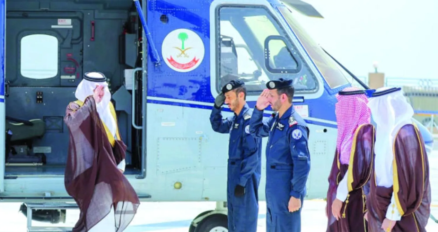أمير المنطقة الشرقية في السعودية لدى تدشينه منفذ سلوى الحدودي مع قطر (الشرق الأوسط)