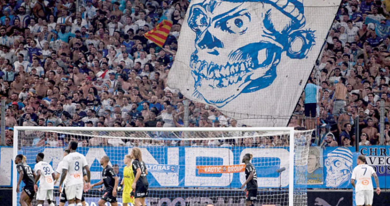 جماهير مرسيليا أبدت غضبها من أسلوب المدرب تيودور (أ.ف.ب)