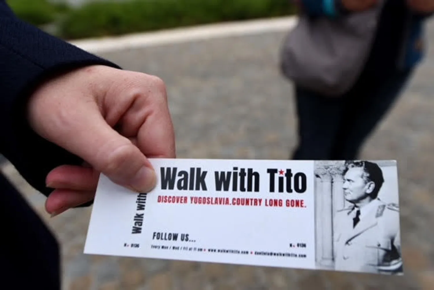 صورة تيتو على الملصق الخاص بالدعوة الى الجولة (أ.ف.ب)