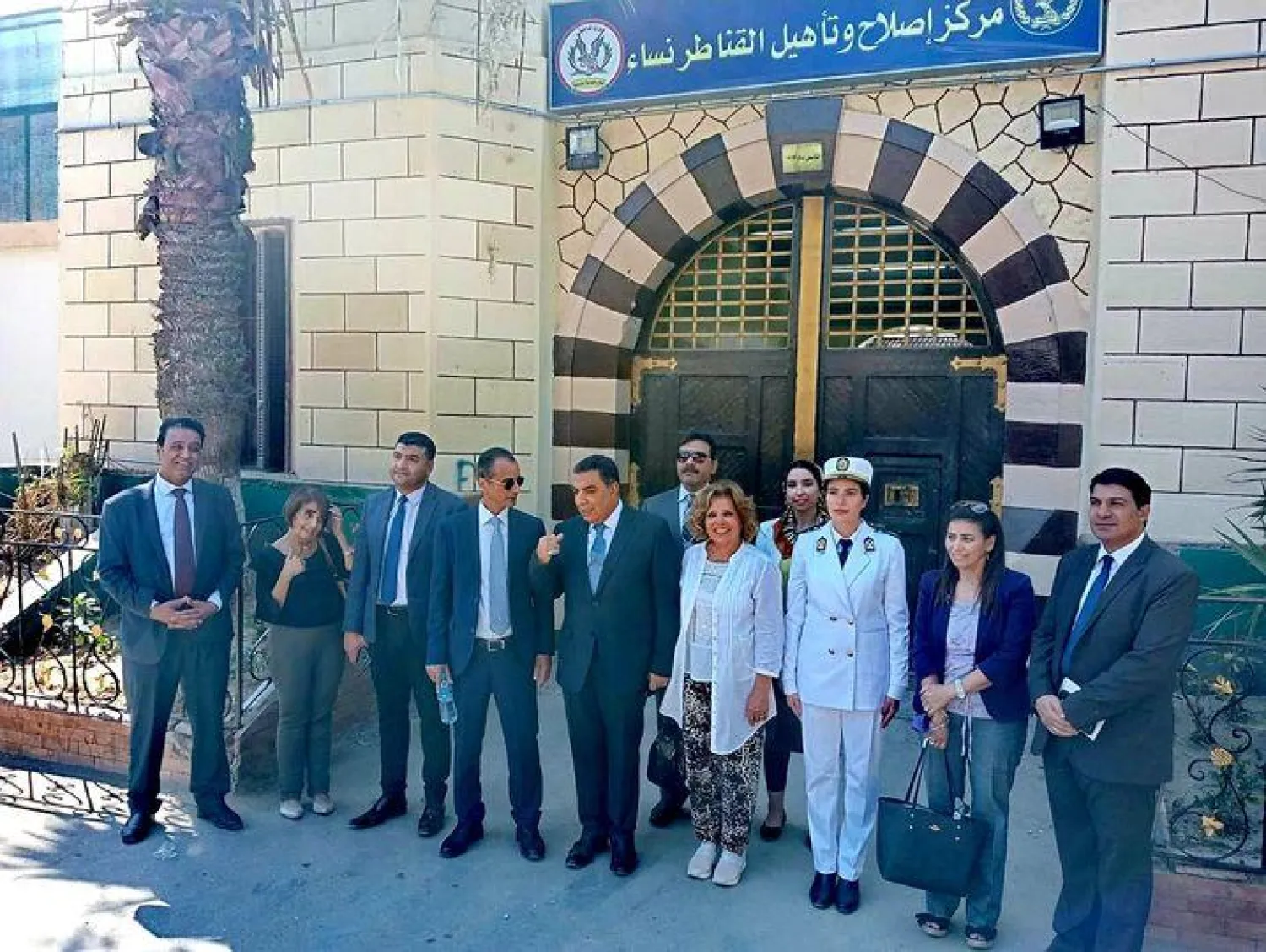 أعضاء المجلس القومي لحقوق الإنسان أثناء زيارتهم لمركز الإصلاح والتأهيل بالقناطر (صفحة المجلس على فيسبوك)