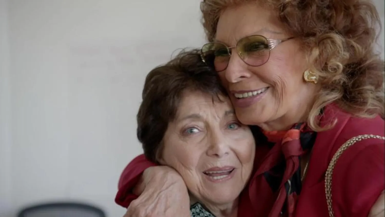 اللقاء المُنتظر بين صوفيا لورين ونانسي كوليك