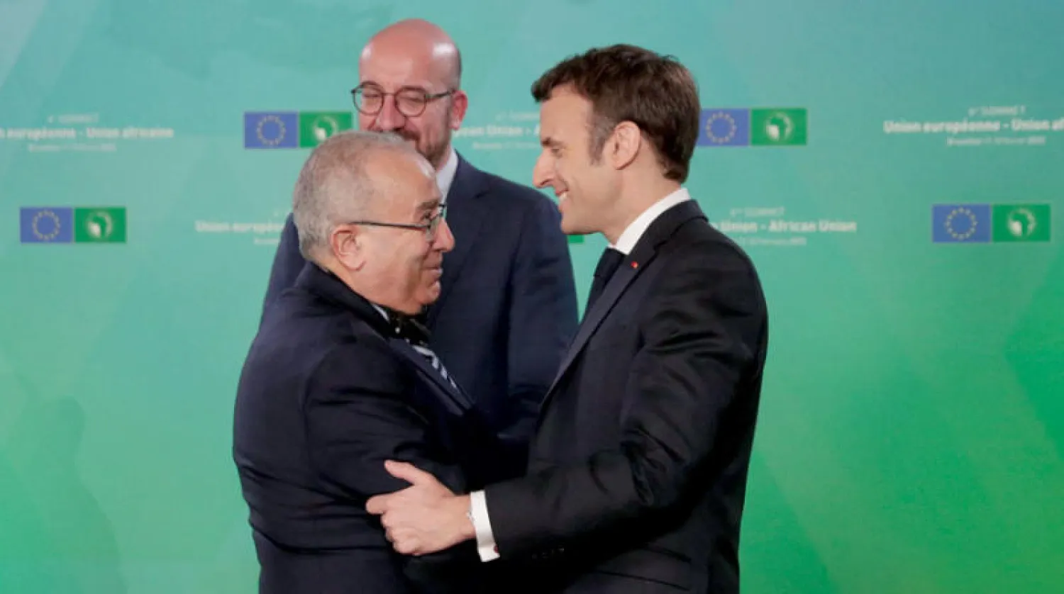 صورة أرشيفية لزيارة الرئيس ماكرون إلى الجزائر (غيتي)