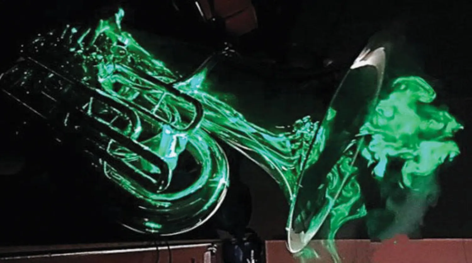 تتبع جزيئات الهباء المنبعة من آلة نفخ موسيقية باستخدام الليزر (الفريق البحثي)