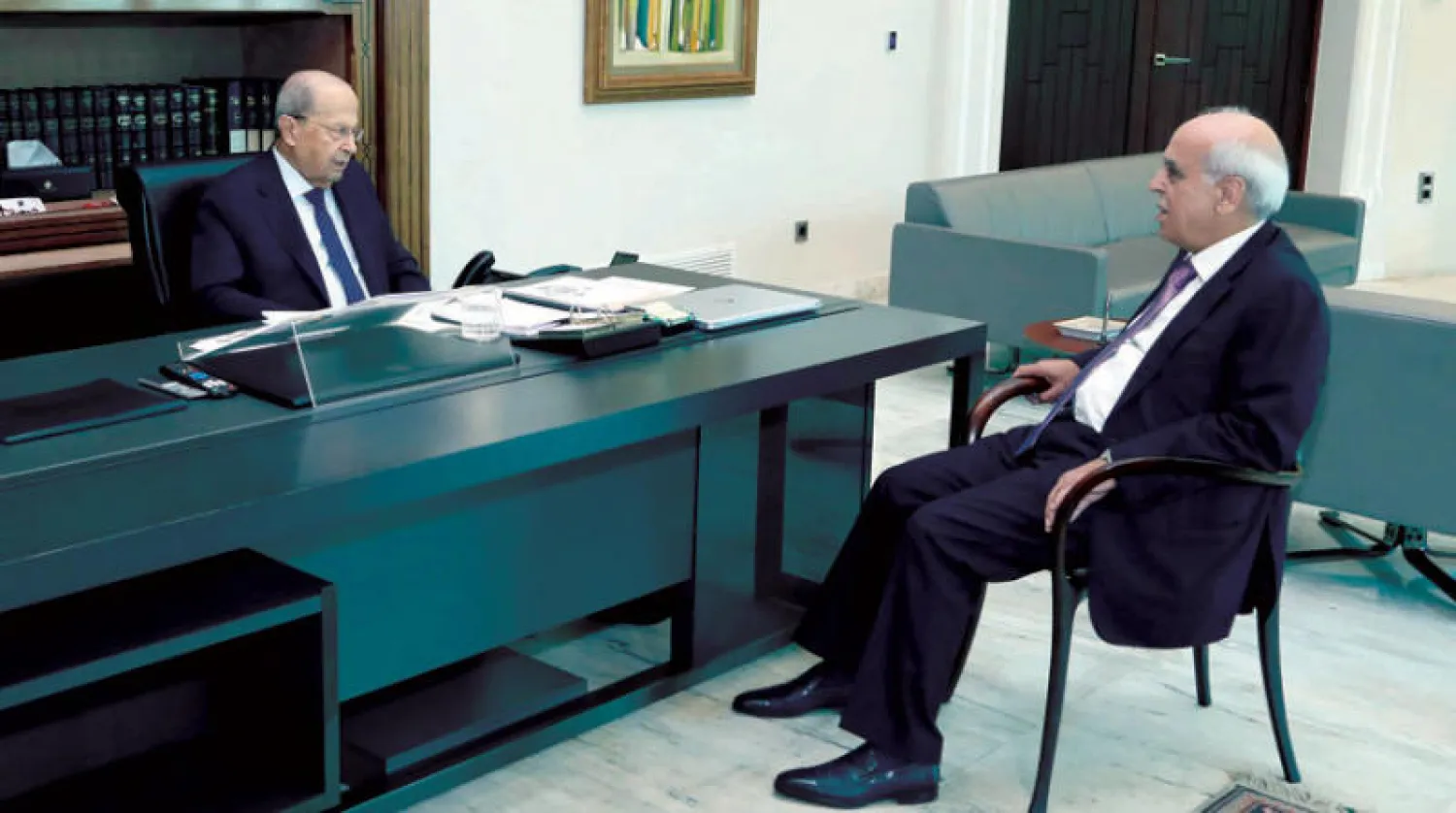 الرئيس ميشال عون مجتمعاً أمس مع النائب محمد يحيى الذي طرح اسمه للمشاركة في الحكومة بعد إجراء تعديل على أعضائها (دالاتي ونهرا)