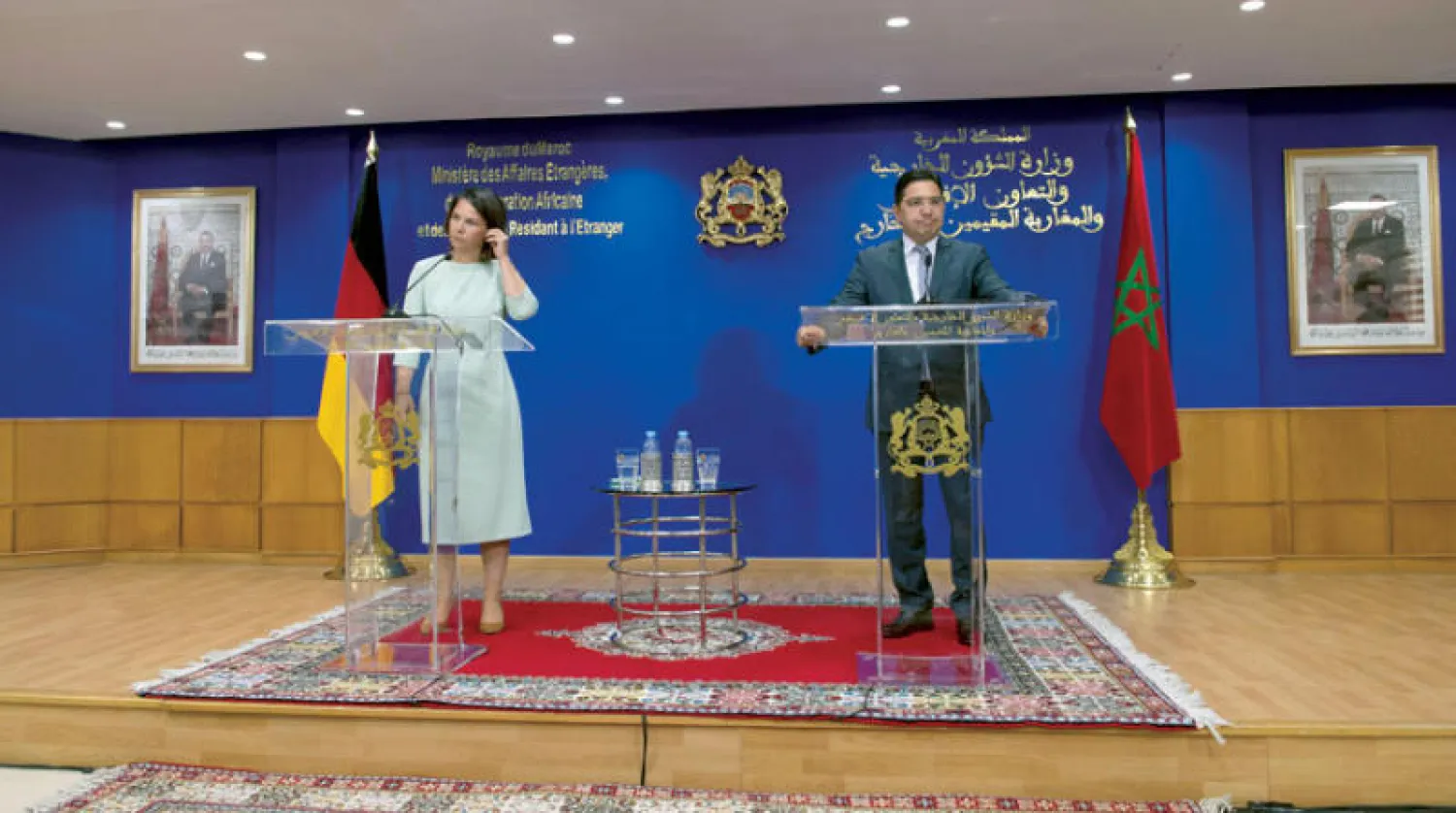 وزير الخارجية المغربية في مؤتمر صحافي مشترك مع نظيرته الألمانية أمس في الرباط (إ.ب.أ)