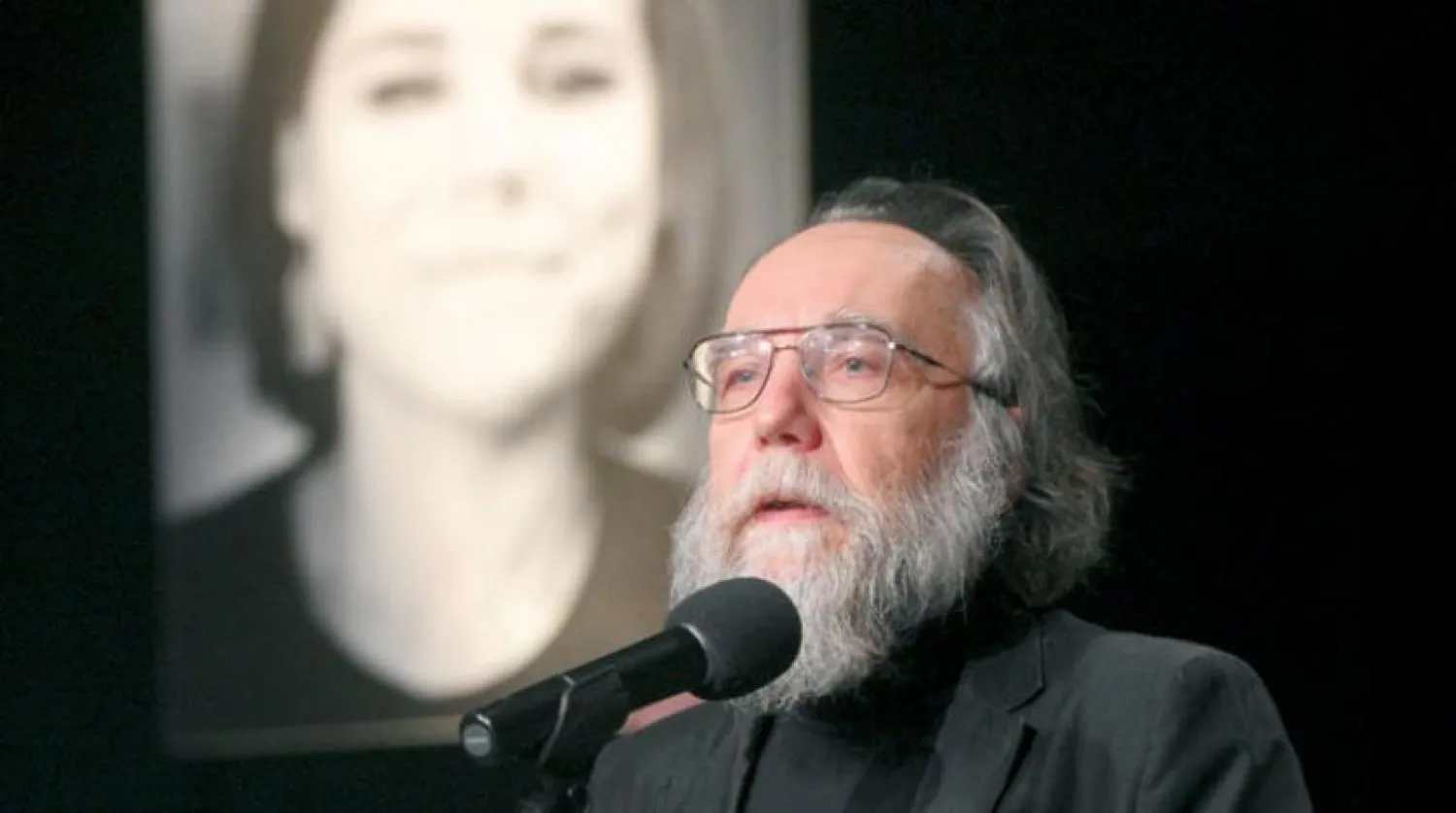 Alexander Dugin kızı Darya Dugina’nın cenazesinde (AP)