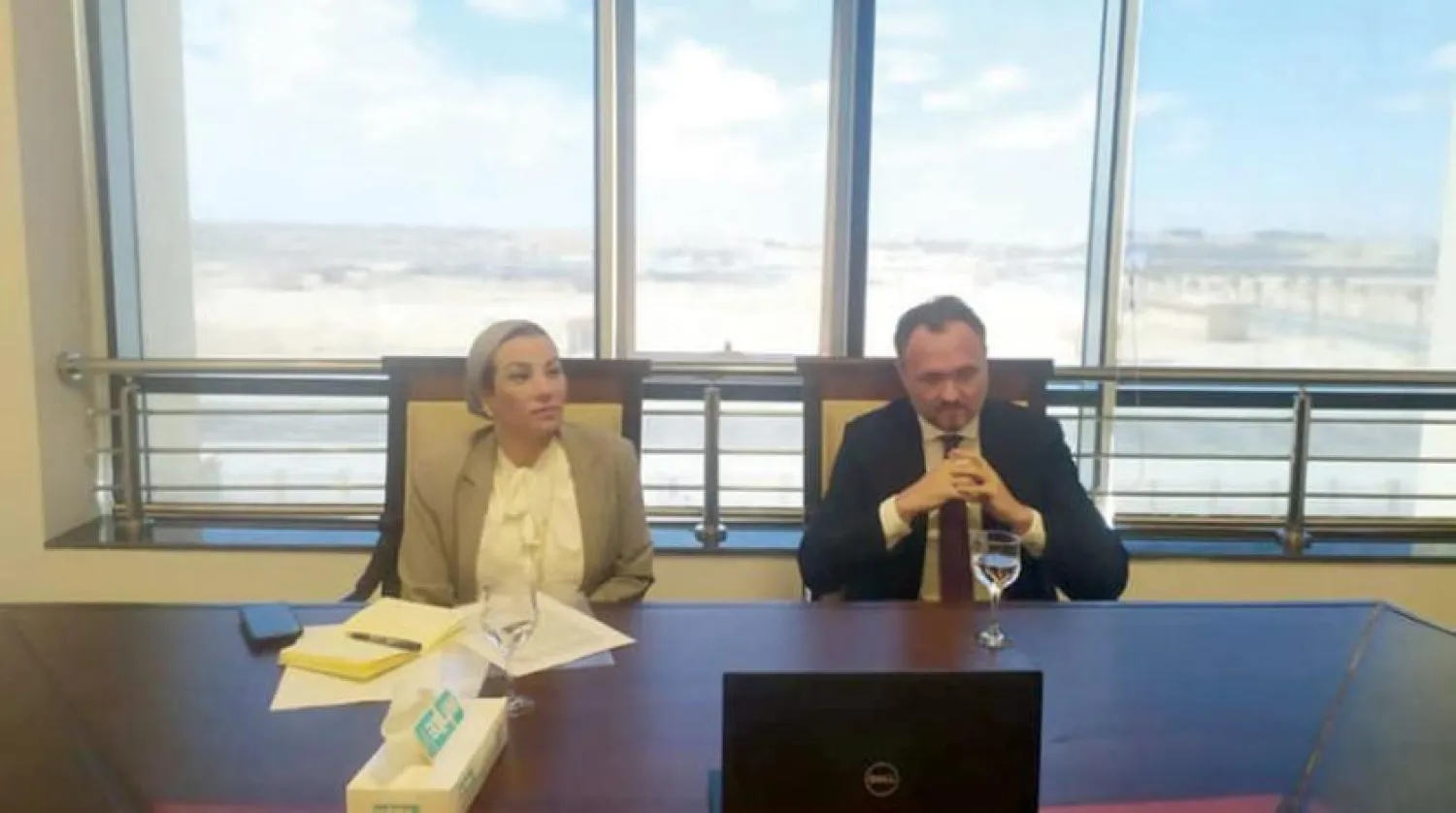 Mısır Çevre Bakanı Yasmine Fuad ve Danimarka İklim Bakanı Dan Jorgensen, Kahire’de bir araya geldiler. (Mısır Bakanlar Kurulu)