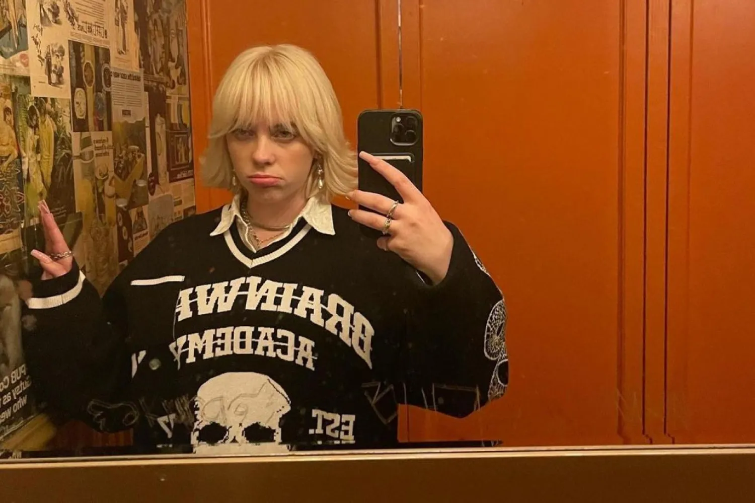 15 bin Singapur dolarına satılan hava 99 beğeni aldı (Instagram / Billie Eilish)

