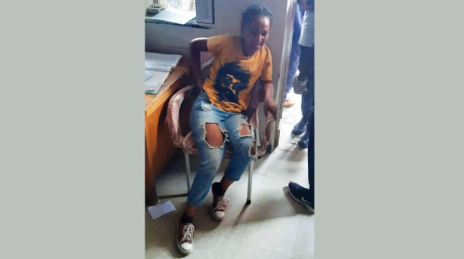 Tigray'ın Mekelle kasabasına düzenlenen hava saldırısında bir kadın yaralandı (Reuters)