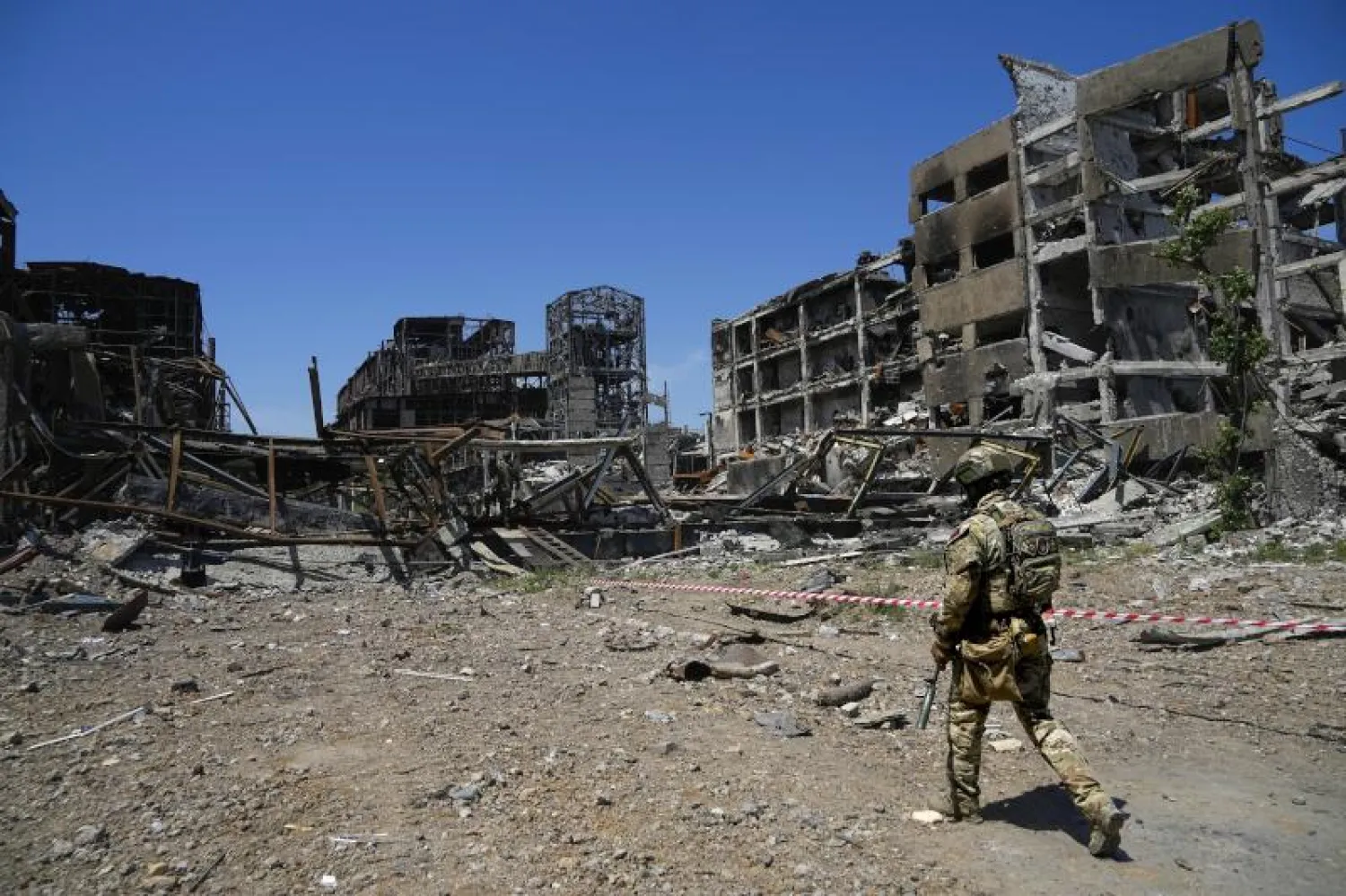 الحرب الأوكرانية أودت بحياة الآلاف وشردت الملايين ودمرت مدنا (أ.ب)